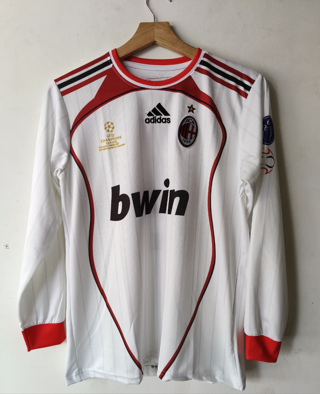 AC Milan 2006-07 away (MALDINI) - View 1